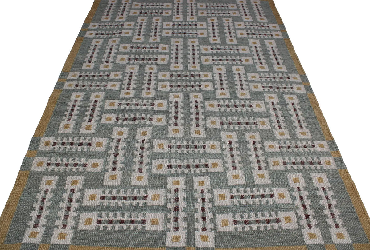 Handwoven Geometric Kilim Rug – Sage Green & Ivory Scandinavian Flatweave Carpet