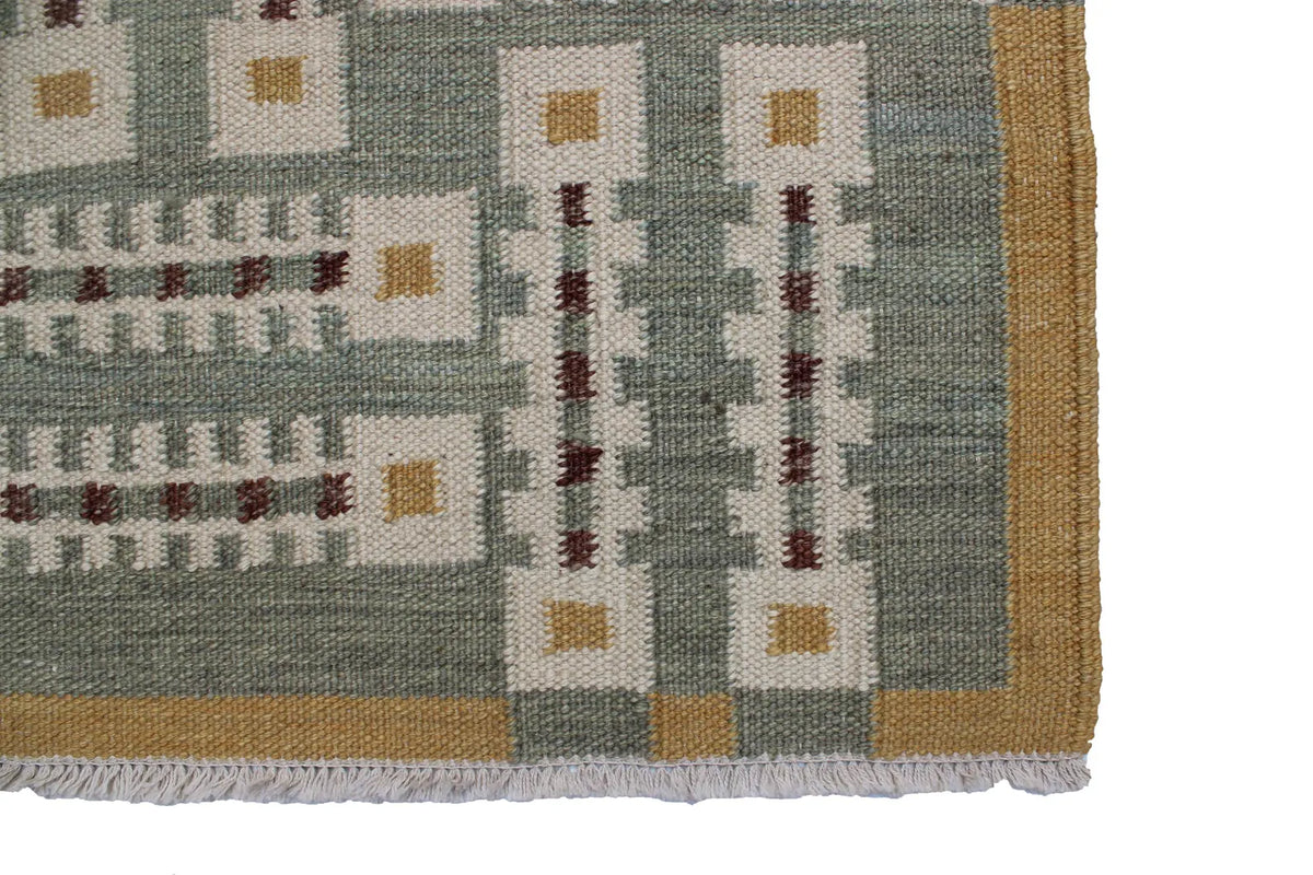 Handwoven Geometric Kilim Rug – Sage Green & Ivory Scandinavian Flatweave Carpet
